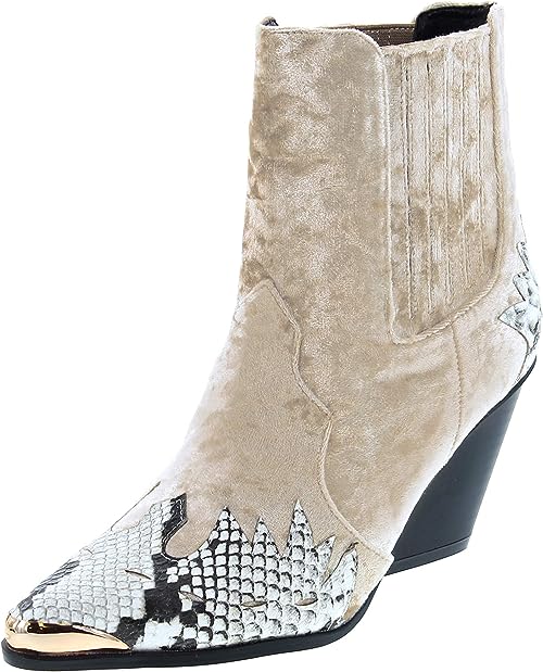 Cowgirl Barbie's Boots