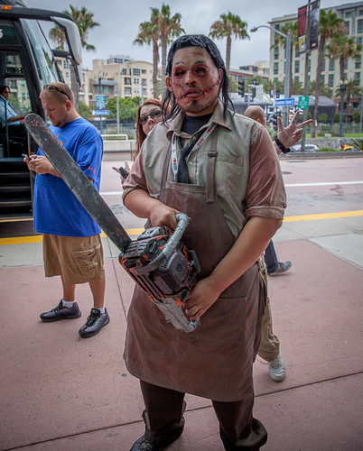 california comics costume san texas sandiego cosplay massacre leatherface chainsaw diego convention costuming comiccon geeky sdcc texaschainsawmassacre