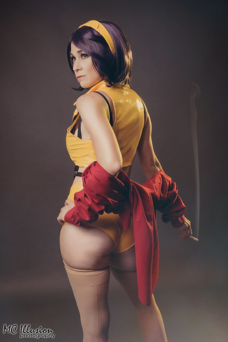 faye valentine cowboy bebop cosplaying cosplay cosplayer costume photography girl woman female anime cartoon sexy sensual studio photographer mcillusionphotography mcillusion