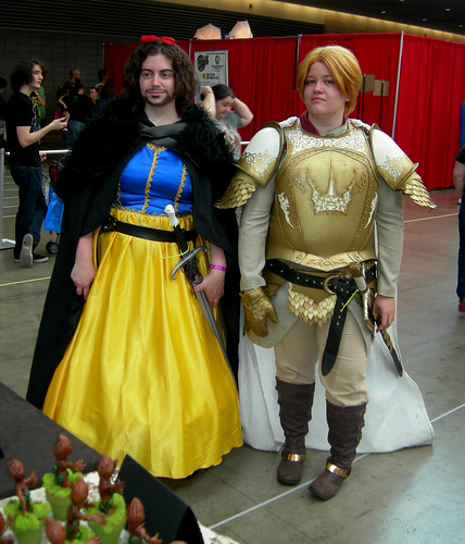 costume pittsburgh cosplay snowwhite comicon wizardworld jonsnow gameofthrones jaimelannister