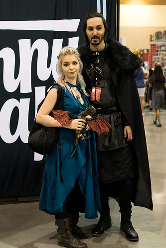 phoenix cosplay comicon game thrones daenerys targaryen jon snow