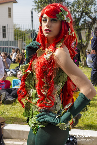 cosplay ivy alexi cosplayer poison poisonivy 2014 romics alexiluciani