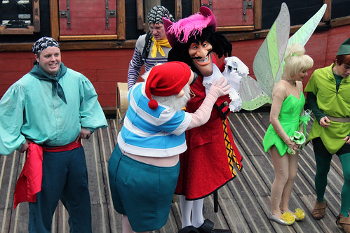 winter paris france europe disneyland character pirates eu tinkerbell peterpan disney pirate characters hook february smee captainhook disneylandparis dlp disneylandresortparis makeawish mrsmee disneycharacters disneycharacter dlrp disneylandpark 2011 parcdisneyland peterpanmovie tinkerbellmovie makeawishpeterpantotherescue