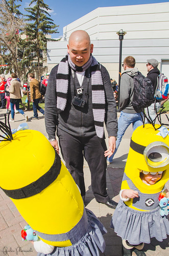 calgary calgarycomicentertainmentexpo calgaryexpo calgaryexpo2015 despicableme gru lucy minions comiccon cosplay costume costumeplay