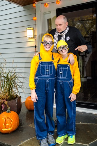 family costumes halloween me kids twins dad or treat trick gru minions despicable
