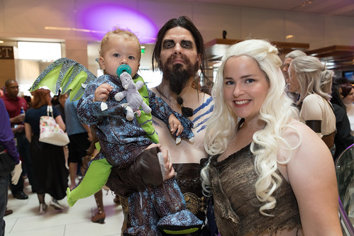 atlanta daenarystargaryen dragoncon dragoncon2017 gameofthrones hyatt khaldrogo animal building cosplay dragon event hotel reptile television