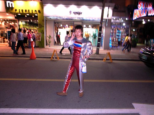 people man geotagged costume promo photoblog korean seoul superhero pepsi gps southkorea photolog softdrink seul icn séoul apgujeong pepsiman 汉城 弘益大学 superlocal ソウル rodeostreet geo:lat=37527162 geo:lon=127037916