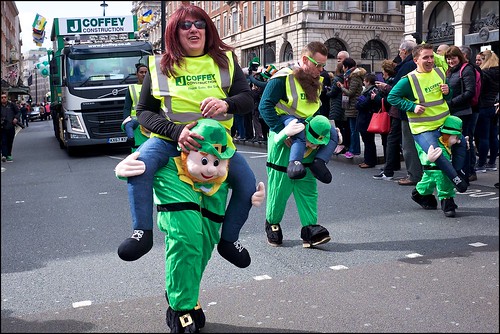 london saintpatrick day stpatricks parade piccadilly ireland irish celebration festival street spd spd2019 leprechaun