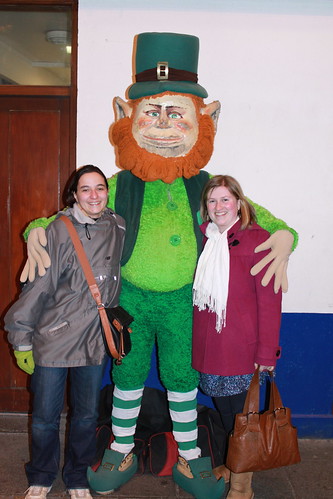ireland light dublin green night beard living ginger live tourist eire templebar daytrip leprechaun baileathcliath