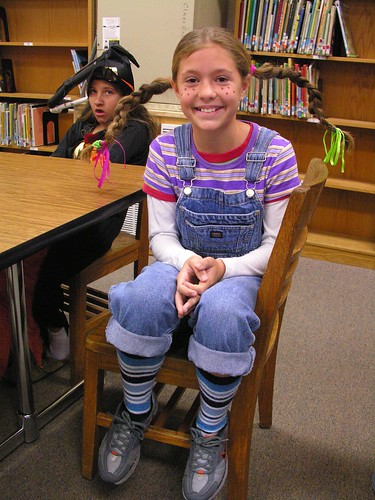 school costumes students reading books bookcharacters redribbonweek readathon yearbook2006 drugawareness