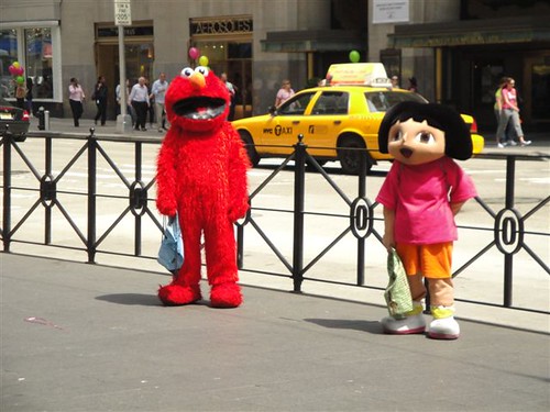nyc travel ny newyork manhattan midtown sesamestreet muppet 2010