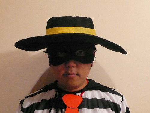 halloween costume burger mcdonalds hamburglar burgling