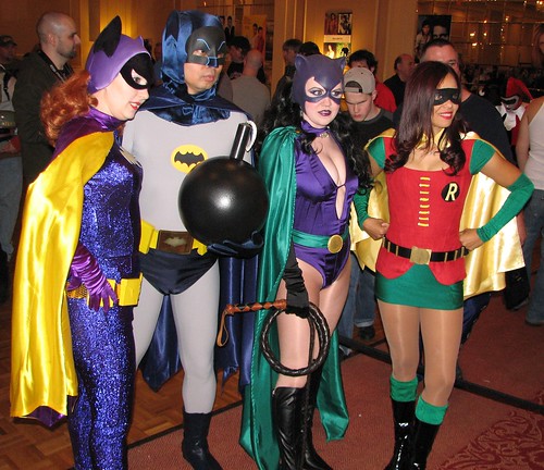 robin costume batman batgirl catwoman supermegafest
