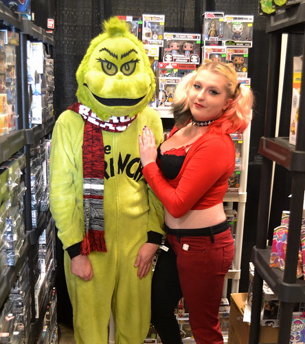 costumes cosplay dccomics dc harleyquinn prettygirls prettywoman sexywoman girl girls woman “madisonwisconsin” madison wisconsin grinch thegrinch howthegrinchstolechristmas christmas holiday drseuss superheroes superhero comics comicbooks comicbook villian villians supervillian supervillians wizardworldcomiccon wizardworld comiccon chicagocomiccon comiccon2018 wizardworldcomiccon2018 wizardworldmadison holidays