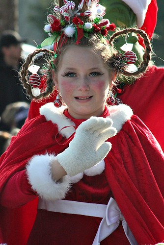 christmas costume character wave parade grinch cindylouwho southglensfalls