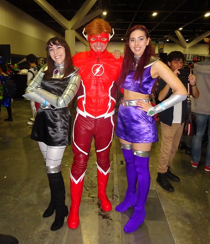 oz comiccon sydney 2018 cosplay saturday international convention centre flash wally west starfire koriandr teen titans blackfire komandr