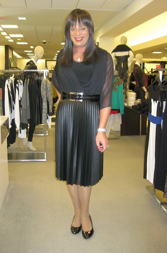 shopping skirt pleated leather dreamy fashion bloomies modeling boca bocaraton palmbeach