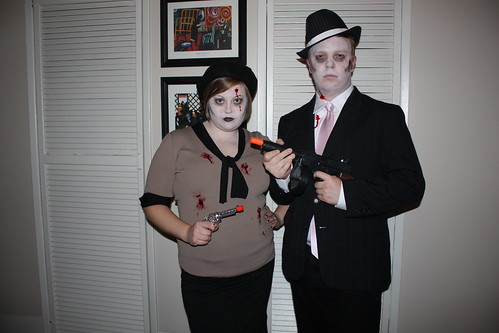 halloween dead clyde costume blood bonnie guns outlaws postmortem bonnieandclyde shotup bankrobbers