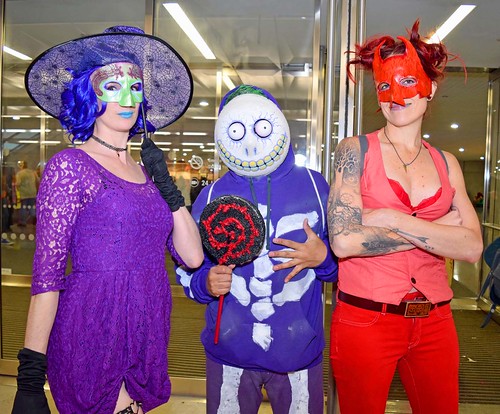 nightmarebeforechristmas timburton cosplay costume 2019 halloween nycc newyork comic con lock shock barrel trio three witch devil hat mask javitscenter