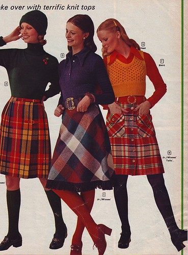 fashion vintage clothing front womens clothes button catalog plaid 1972 seventies 72 wards skirts vintageclothing buttonfrontskirt