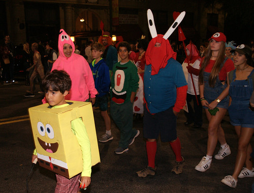 costumes wildrumpusparade halloween 2016 athens georgia spongebobsquarepants patrickstar plankton mrkrabs mario luigi