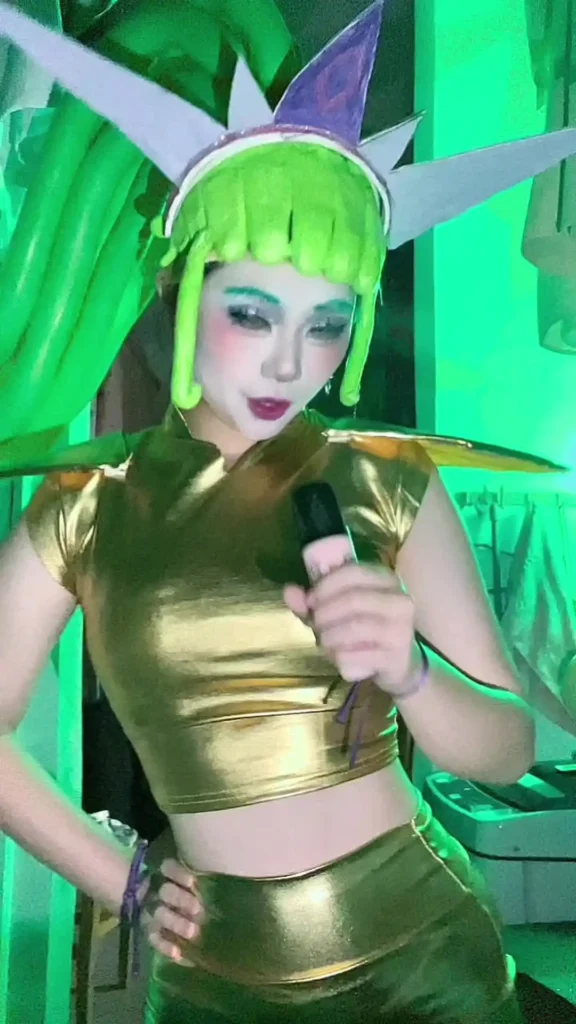 Velvet Costume from Trolls